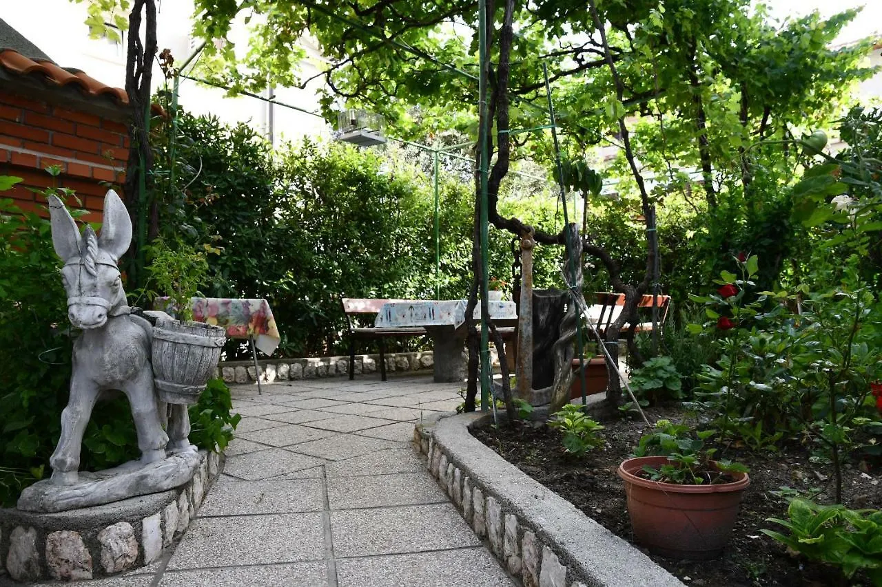 Apartments Josip Rab Town