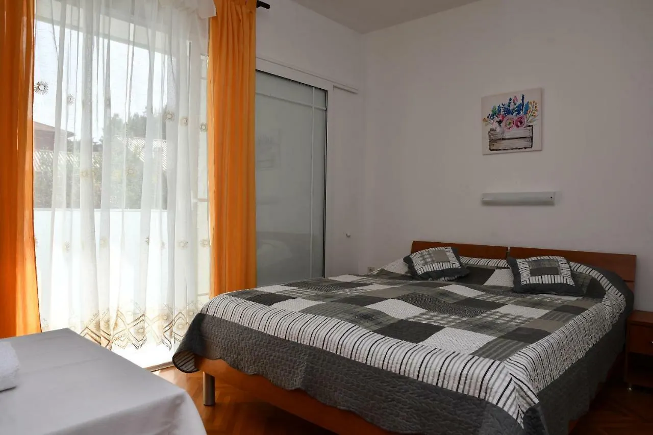 Apartments Josip Rab Town